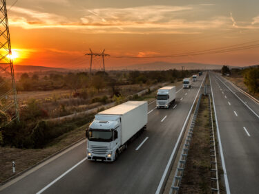 Brak płatności w usługach transportowych – dlaczego szybki udział adwokata jest kluczowy?